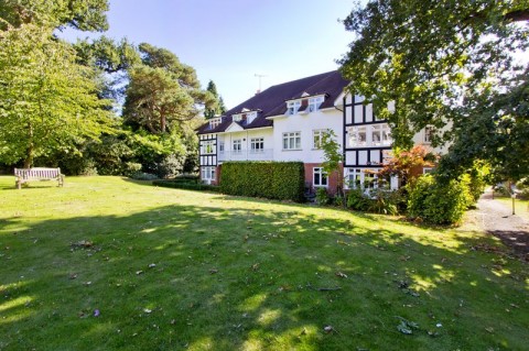 Modern Two Double Bedroom Two Bathroom Flat With Allocated Parking, Tunbridge Wells, TN2