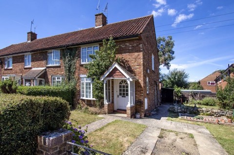 2 Bedroom End of Terrace House with Parking, Garden & Development Potential, Skeynes Road, Edenbridge