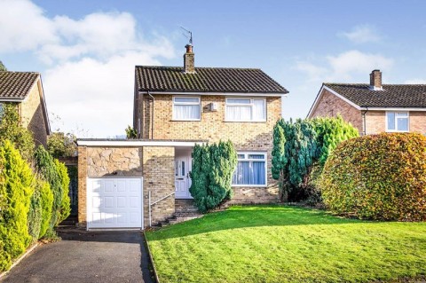 3 Bedroom Detached House with Garage and Garden, Ridgeway, Tunbridge Wells