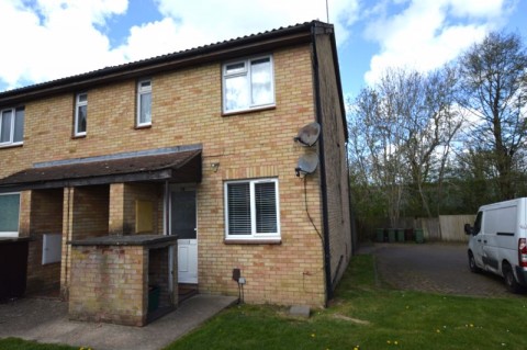 1 Bedroom Ground Floor Maisonette with Garden & Parking, Ashenden Walk, Tunbridge Wells