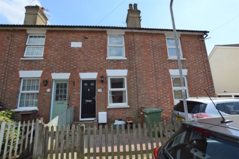 2 Bedroom Terraced Cottage with Garden, Meadow Road, Tunbridge Wells