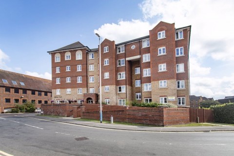 2 Bedroom Retirement Flat, Medway Wharf Road, Tonbridge