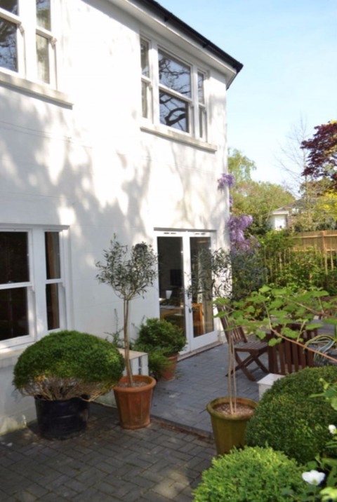 1 Bedroom Ground Floor Apartment with Courtyard Garden & Parking, Broadwater Down, Tunbridge Wells