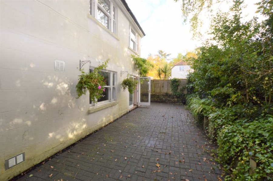 Images for 1 Bedroom Ground Floor Apartment with Courtyard Garden & Parking, Broadwater Down, Tunbridge Wells