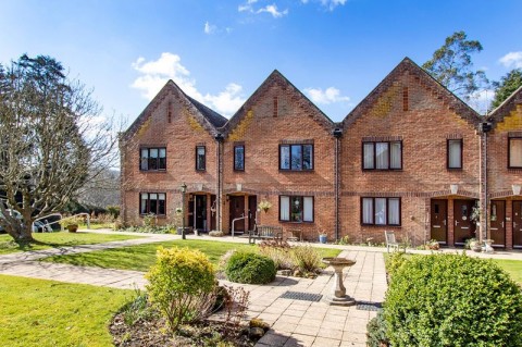 2 Bedroom Retirement Flat with Parking & Communal Garden, Rosemary Lane, Flimwell