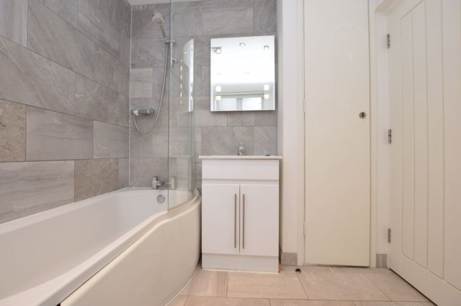 Images for Modern 2 Bedroom 2 Bathroom Flat, High Street, Tunbridge Wells