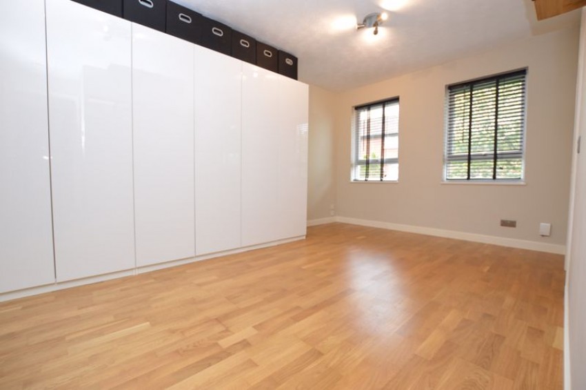 Images for Studio Flat with Allocated Parking & Communal Garden, Oakwood Rise, Tunbridge Wells