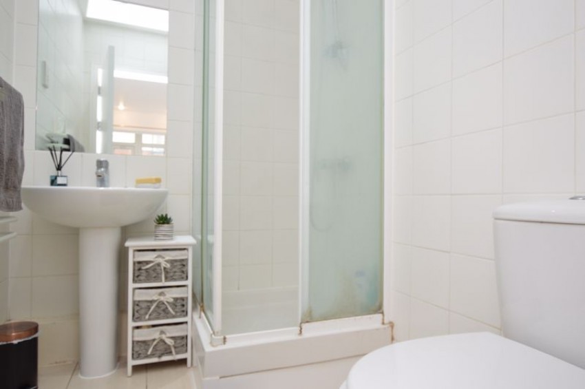 Images for 2 Bedroom 2 Bathroom Flat, Medway Wharf Road, Tonbridge