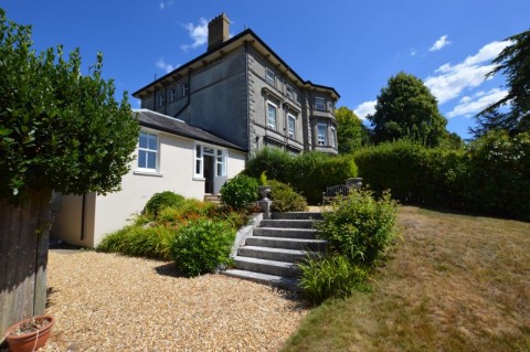 1 Bedroom Semi-Detached Bungalow with Parking and Garden, Hungershall Park, Tunbridge Wells