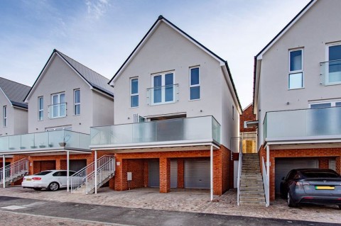 3 Bedroom 2 Bathroom Detached House, Bramling Crescent, Tunbridge Wells