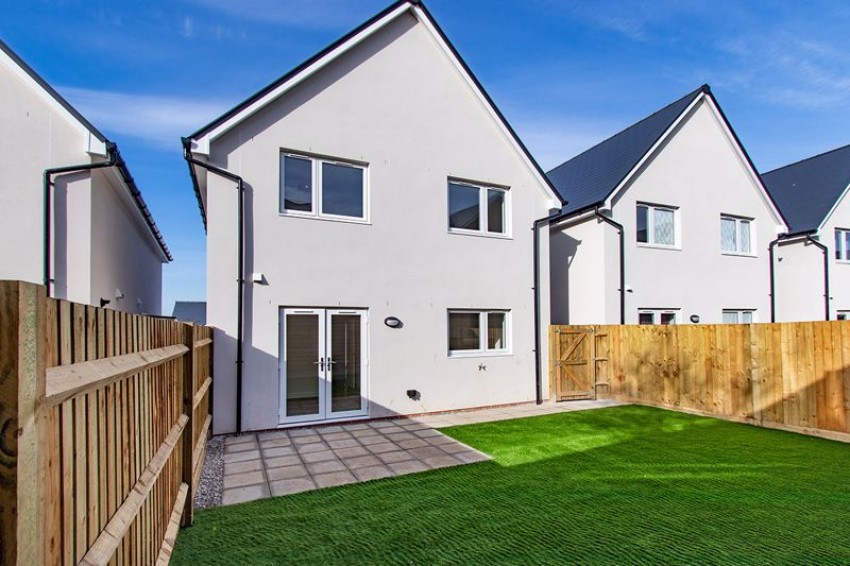 Images for 3 Bedroom 2 Bathroom Detached House, Bramling Crescent, Tunbridge Wells