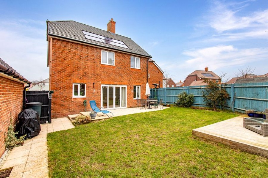 Images for 4 Bedroom 2 Bathroom Detached House, Russell Road, Marden