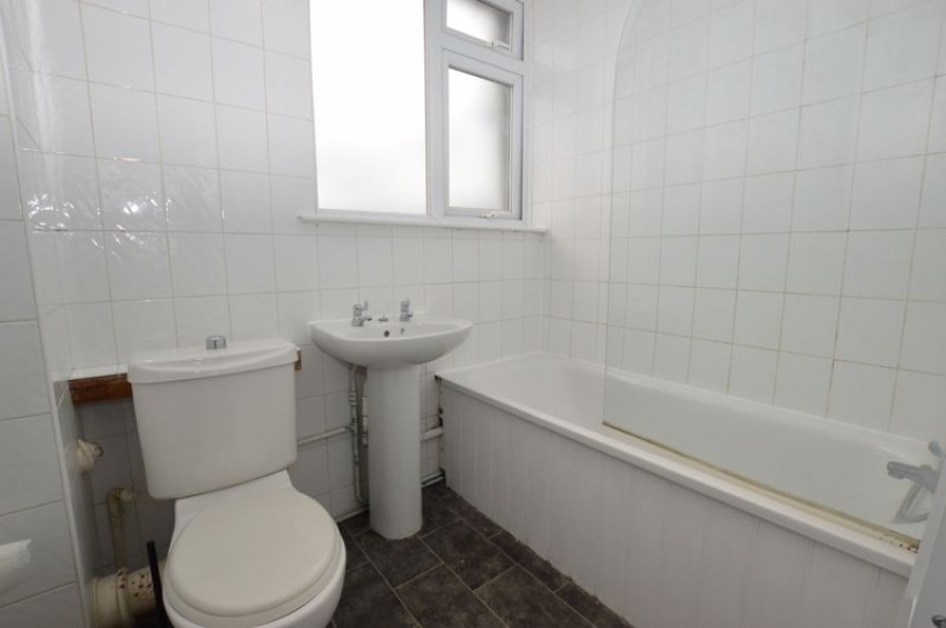 Images for 3 Bedroom Flat with Courtyard Garden, York Parade, Tonbridge