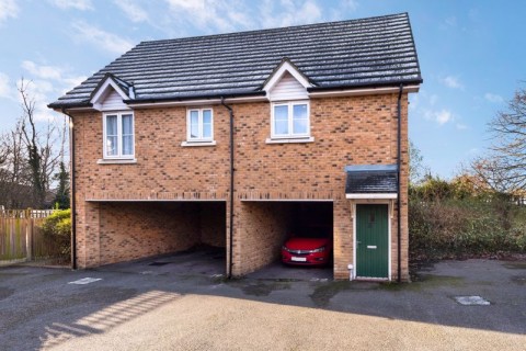 2 Bedroom First Floor Maisonette with Allocated Parking, Howard Drive, Tonbridge