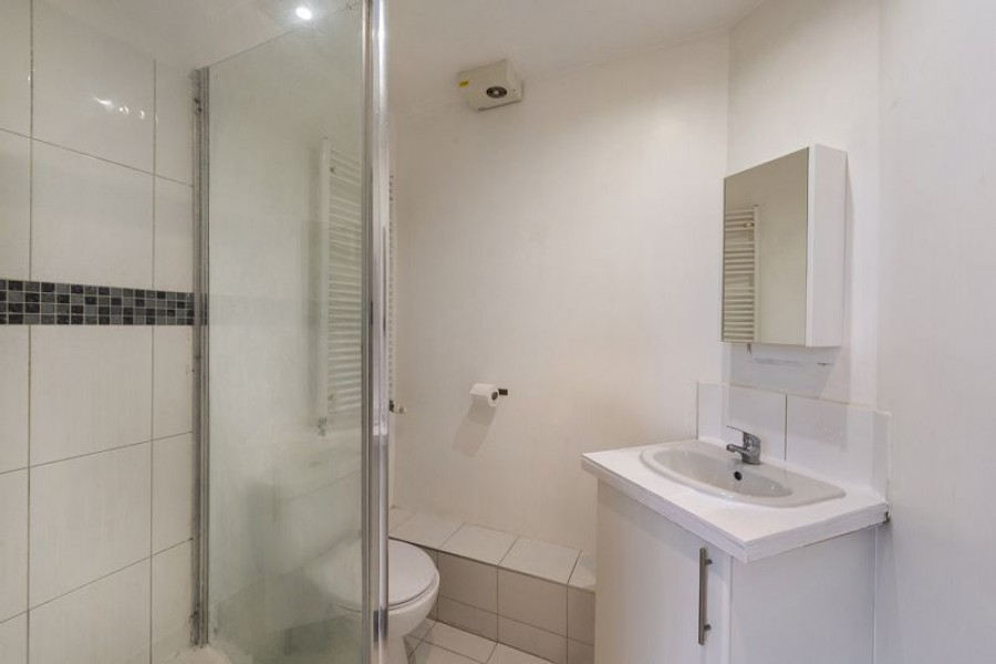 Images for 2 Bedroom 2 Bathroom Flat, Nevill Street, Tunbridge Wells