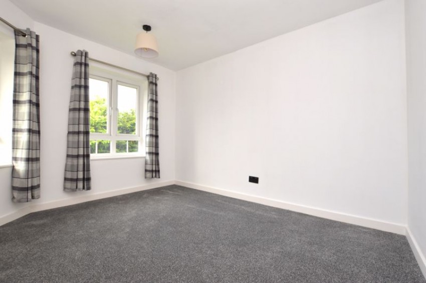 Images for 1 Bedroom First Floor Flat with Parking, London Road, Tonbridge