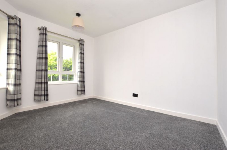Images for 1 Bedroom First Floor Flat with Parking, London Road, Tonbridge