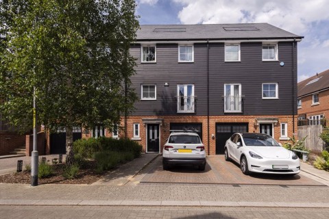 4 Bedroom 3 Bathroom Townhouse, Yew Tree Road, Sevenoaks