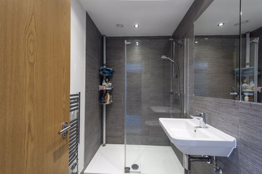 Images for 4 Bedroom 3 Bathroom Townhouse, Yew Tree Road, Sevenoaks