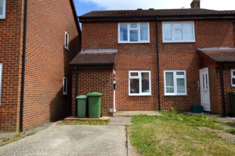 2 Bedroom End of Terrace House. Alder Close, Tunbridge Wells