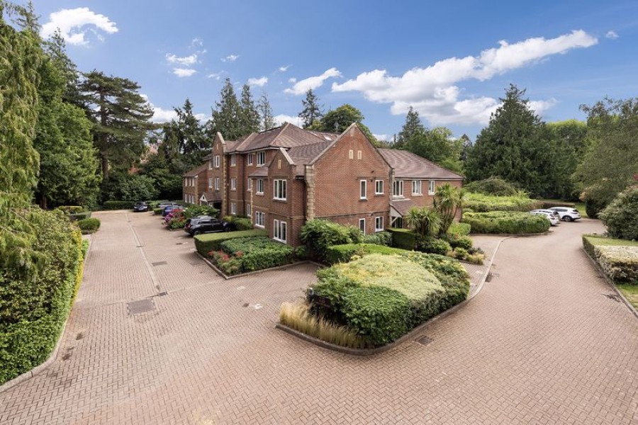 Images for 2 Bed 2 Bath Apartment, Bayhall Road, Tunbridge Wells