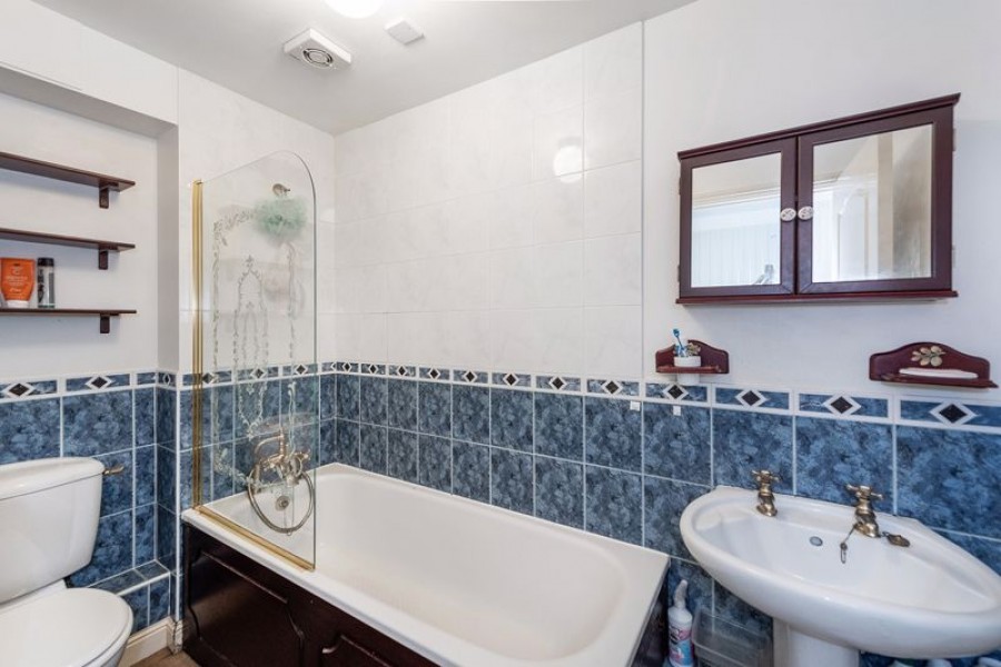 Images for 2 Bed 2 Bath Apartment, Bayhall Road, Tunbridge Wells