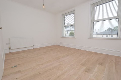 1 Bedroom First Floor Flat, Crescent Road, Tunbridge Wells