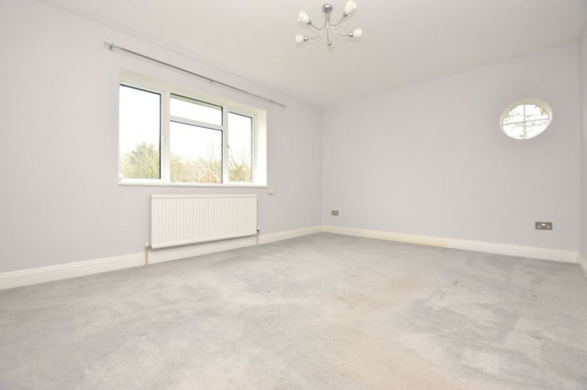 Images for 2 Bedroom Flat, Milton Gardens, Tonbridge