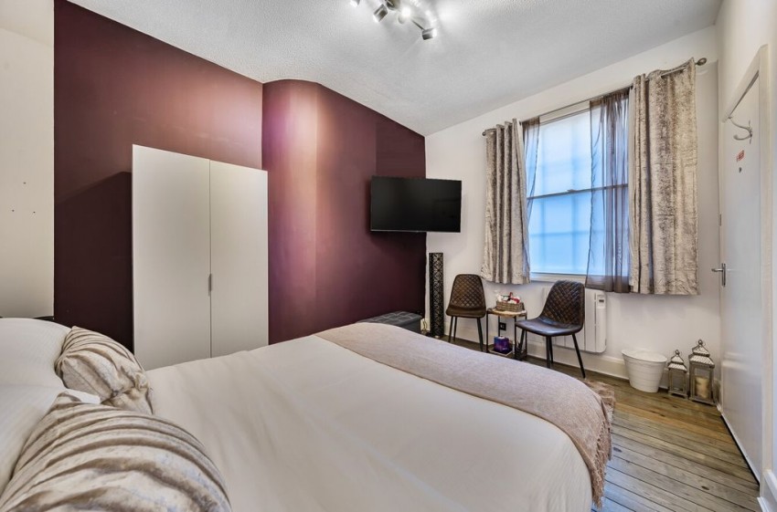 Images for 2 Bedroom Ground Floor Apartment, The Pantiles, Tunbridge Wells