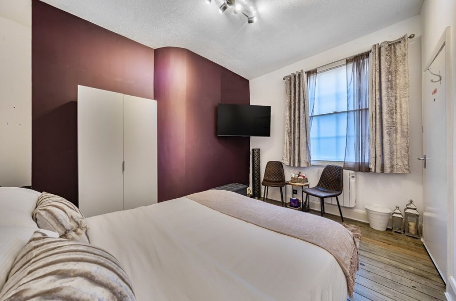 Images for 2 Bedroom Ground Floor Apartment, The Pantiles, Tunbridge Wells