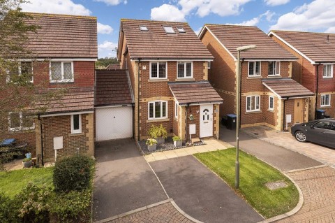 4 Bedroom 2 Bathroom Link Detached House with Garage and Garden, Gwynne Road, Caterham
