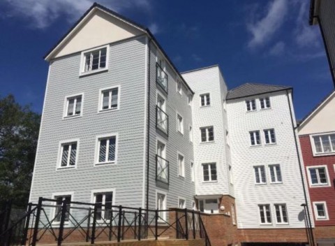 Modern Two Double Bedroom Flat with Parking, Crabapple Road, Tonbridge