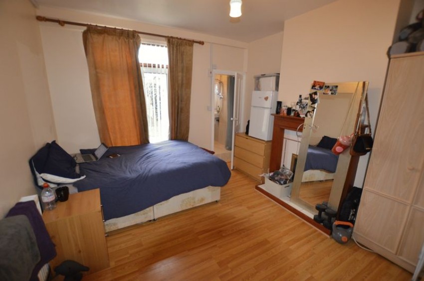 Images for HOUSE SHARE: Woldham Road, Bromley - NO TENANT FEES!