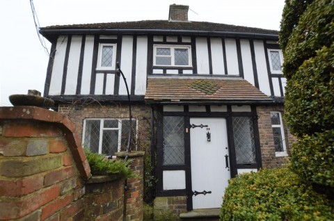 Semi-Detached Cottage With Courtyard Garden and Parking, Bidborough Ridge, Tunbridge Wells - NO TENANT FEES!