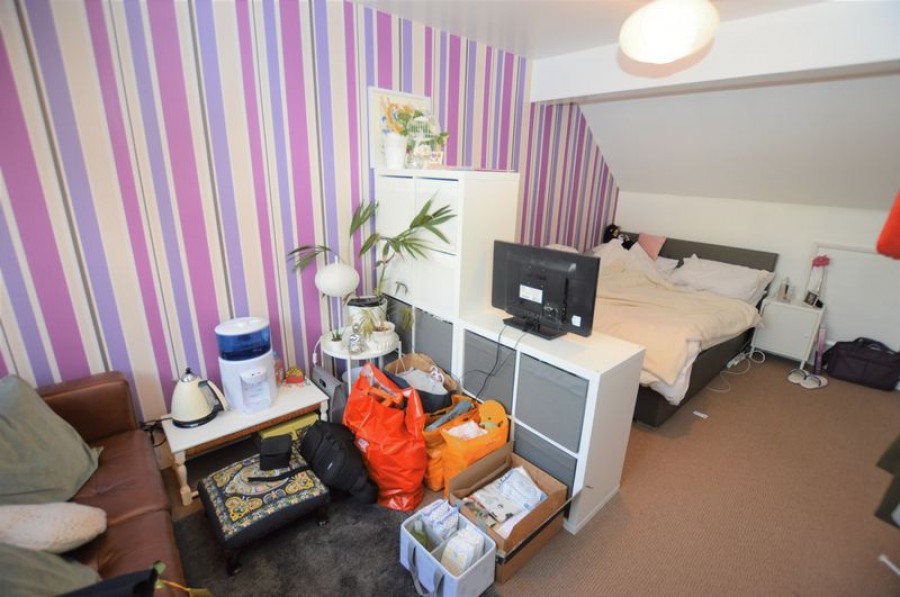 Images for HOUSE SHARE: Double Bedroom with En Suite, Woldham Road, Bromley - NO TENANT FEES!