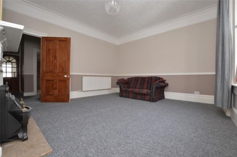 Three Bedroom Maisonette in Town Centre, Grosvenor Road, Tunbridge Wells, TN1 2AS